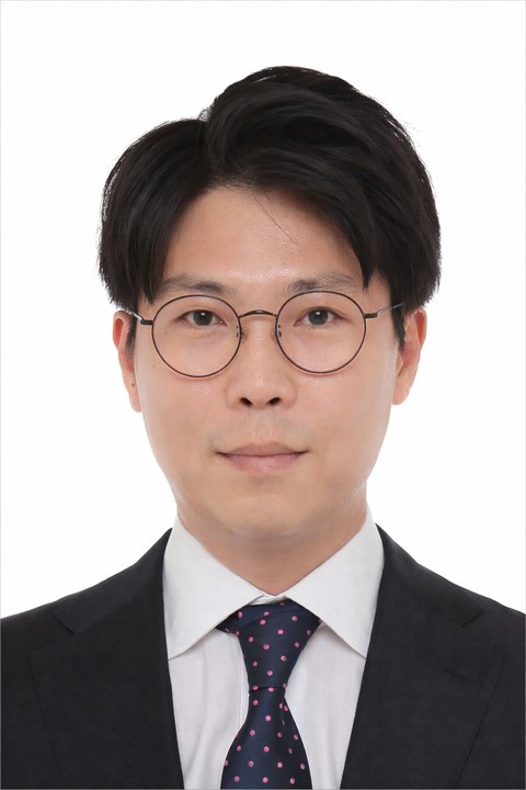 Ji-Hun Bae 氏