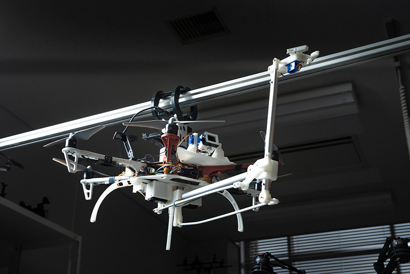 センサ知能統合研究室の飛行ロボット